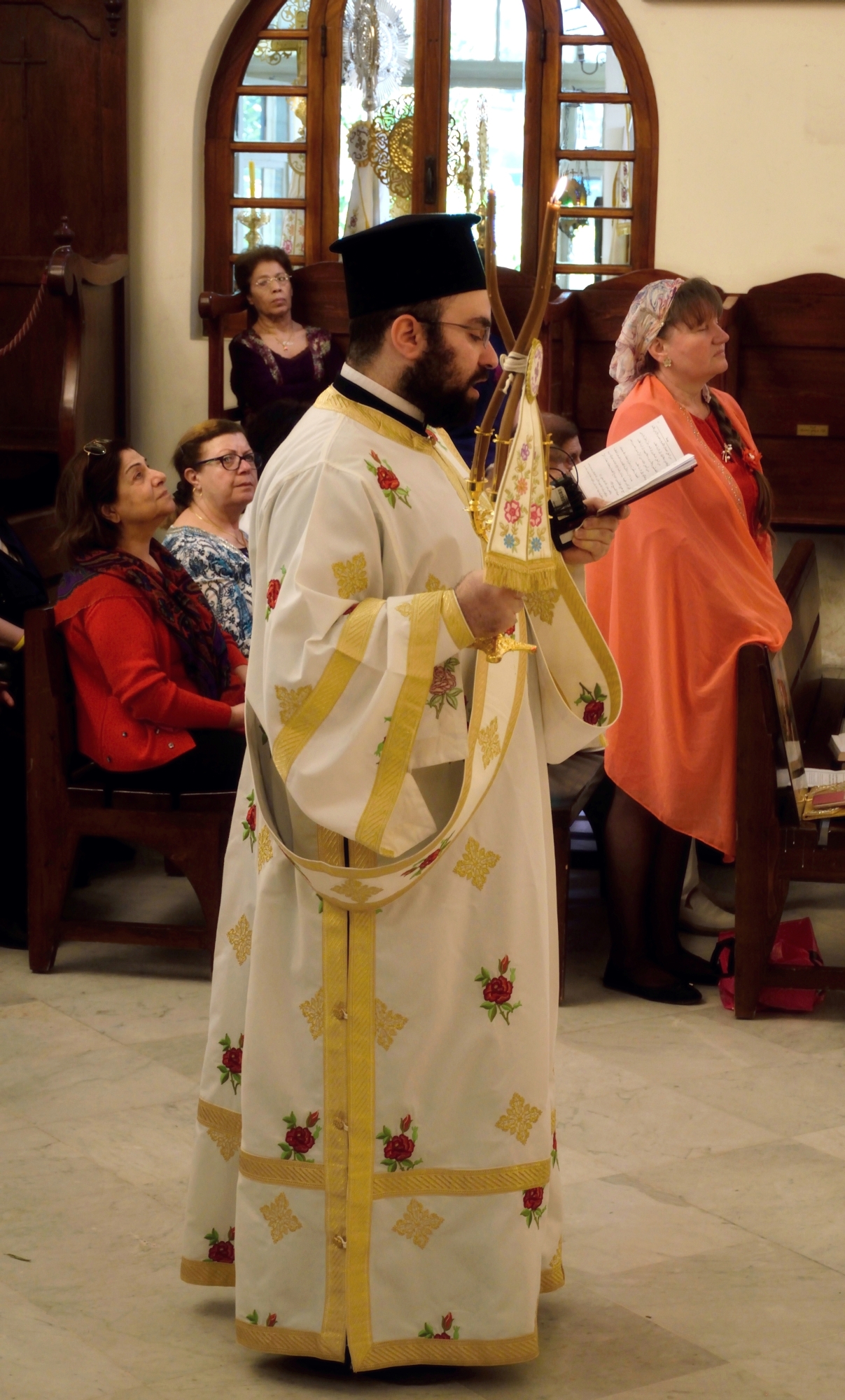 Diakon na Liturgii Piątku Paschalnego, Bejrut 2019