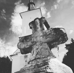 FotoPelerin 
In the Shadow of the Cross... 
2020-05-12 18:44:54