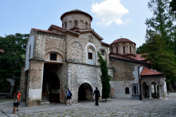 Sheep1389 
Główna cerkiew monasteru baczkowskiego w cieniu 
2020-05-20 19:16:12