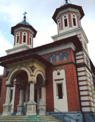 FotoPelerin 
Biserica Mănăstirii Sinaia (România) / The Main Church of Sinaia Monastery (Romania) 
2020-05-22 17:39:28