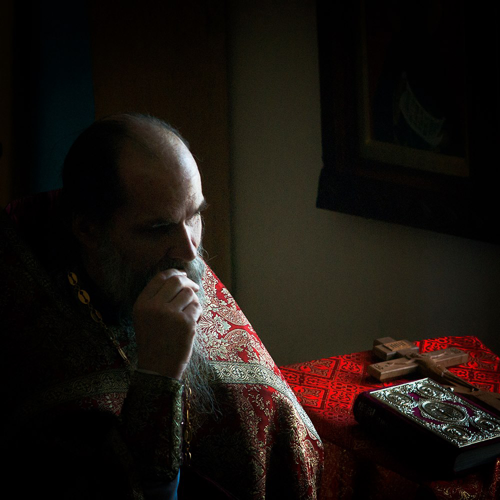 Отец Василий (Полежаев). Храм во имя Воздвижения Креста Господня. Псковская област