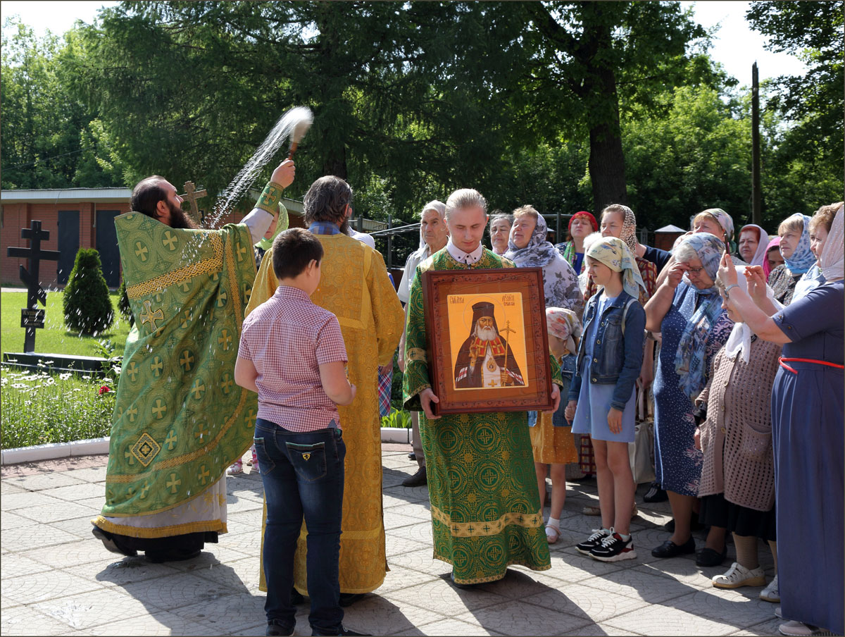 Крестный ход на храмовый праздник