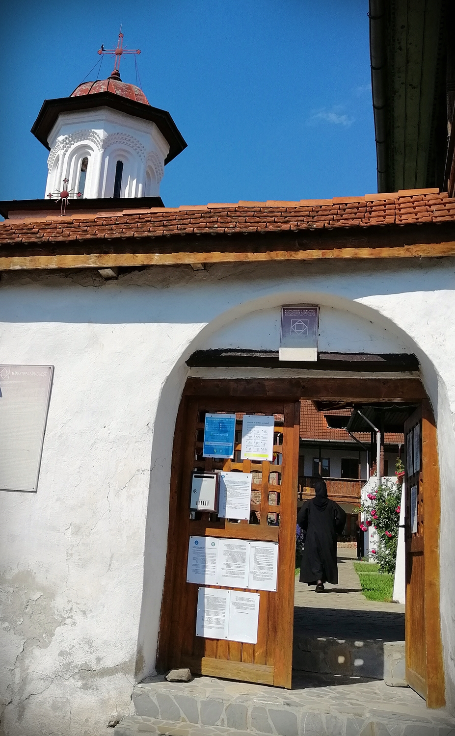 Saint Monastery Sărăcinești, Vâlcea county