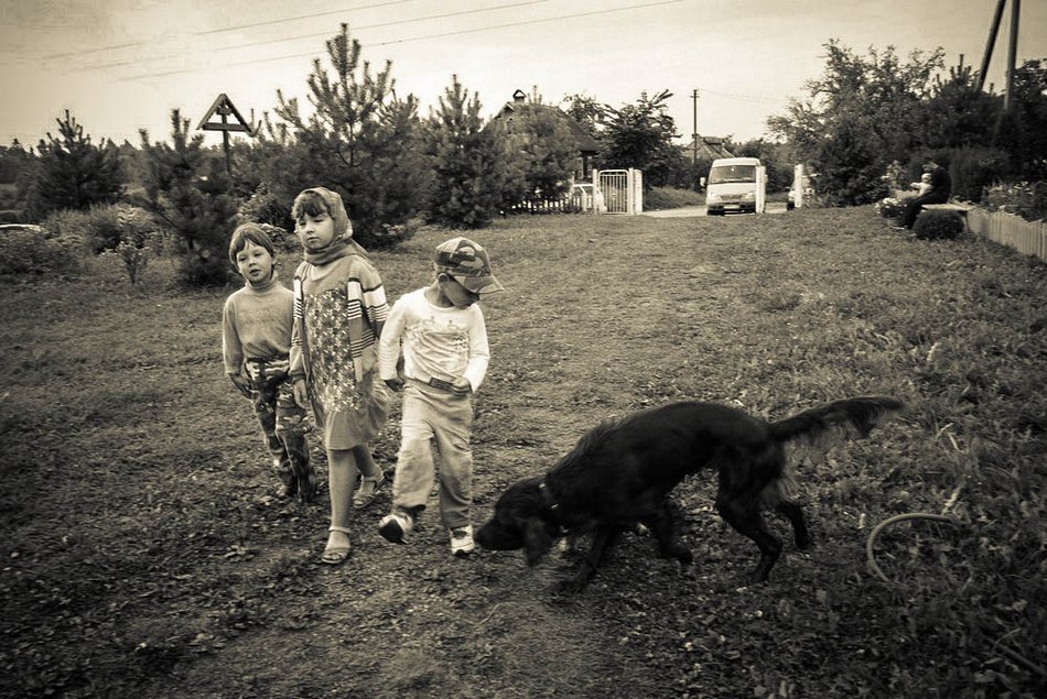 К батюшке.