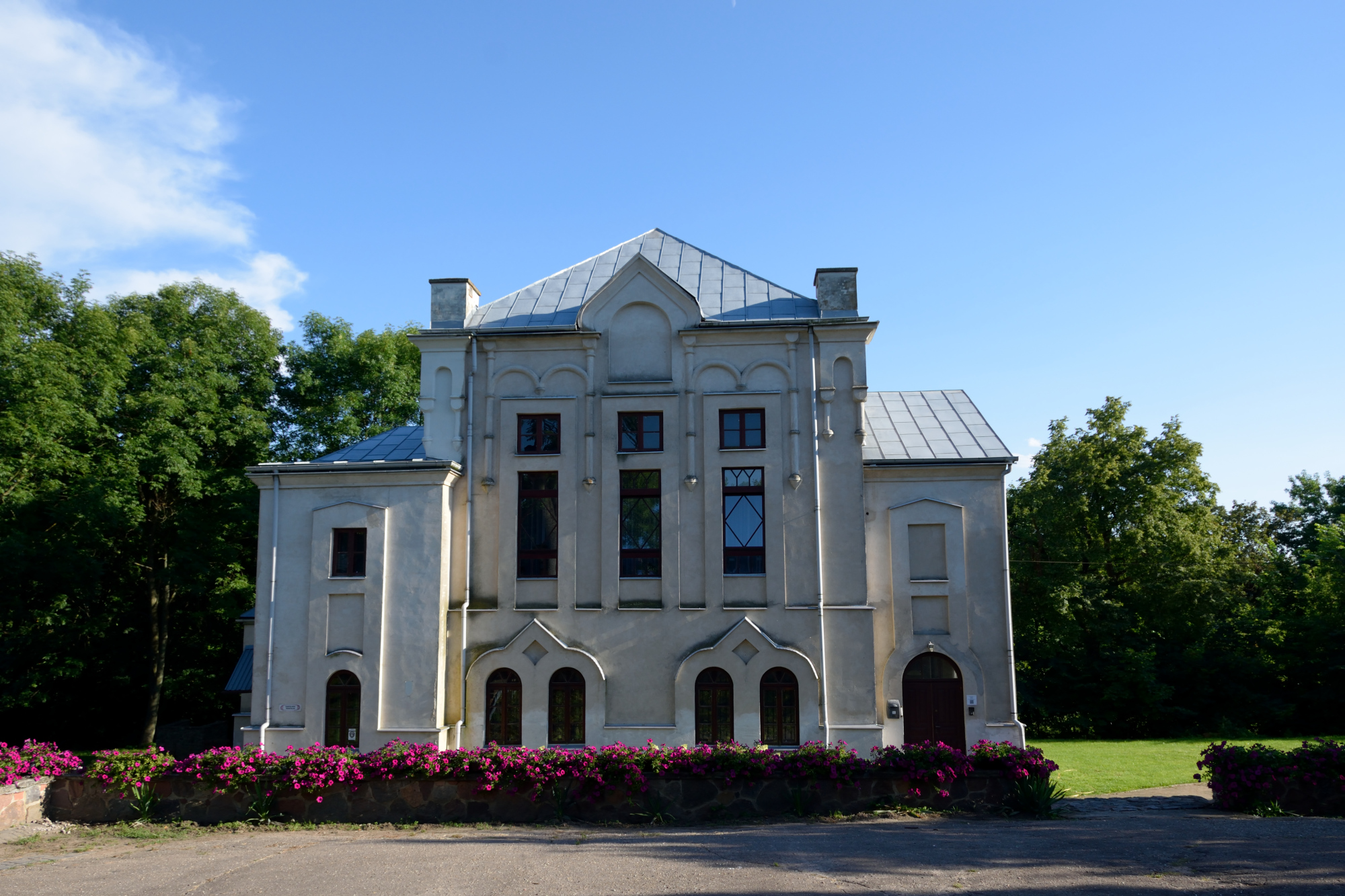 Jeden z budynków dawnego prawosławnego monasteru w Wirowie