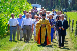 jarek11 
On the way Podlasie Martyrs grave close to Zanie village 
2020-08-05 13:47:58