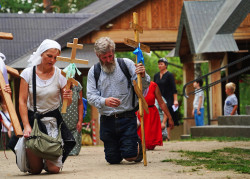 jarek1 
Pilgrims in Grabarka Monastery, August 18th, 2020 
2020-08-22 20:30:59