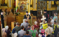 jarek1 
Pilgrims in Grabarka Monastery, August 18th, 2020 
2020-08-22 20:31:54