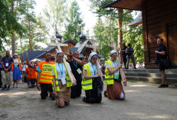 jarek1 
Pilgrims in Grabarka Monastery, August 18th, 2020 
2020-08-22 20:32:55