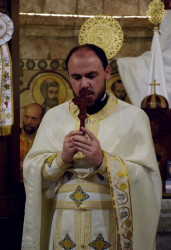 Sheep1389 
Kapłan z Ukrainy na Liturgii w Byblos  
2020-08-25 16:53:17