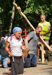 jarek1 
Pilgrims at Grabarka 
2020-09-14 22:47:12
