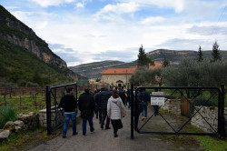 Sheep1389 
Wchodząc do monaster Douma, 2019 
2020-09-25 21:28:39