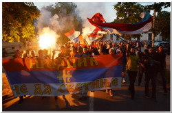 sapuric 
НЕ ДАМО СВЕТИЊЕ 
2020-10-13 13:41:22