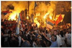 sapuric 
НЕ ДАМО СВЕТИЊЕ 
2020-10-13 13:45:01