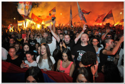 sapuric 
НЕ ДАМО СВЕТИЊЕ 
2020-10-14 22:18:29