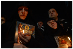 sapuric 
НЕ ДАМО СВЕТИЊЕ 
23 
2020-10-14 22:21:24