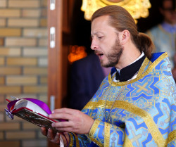 jarek1 
Procession in Zwierki Convent 
2020-10-19 12:18:39