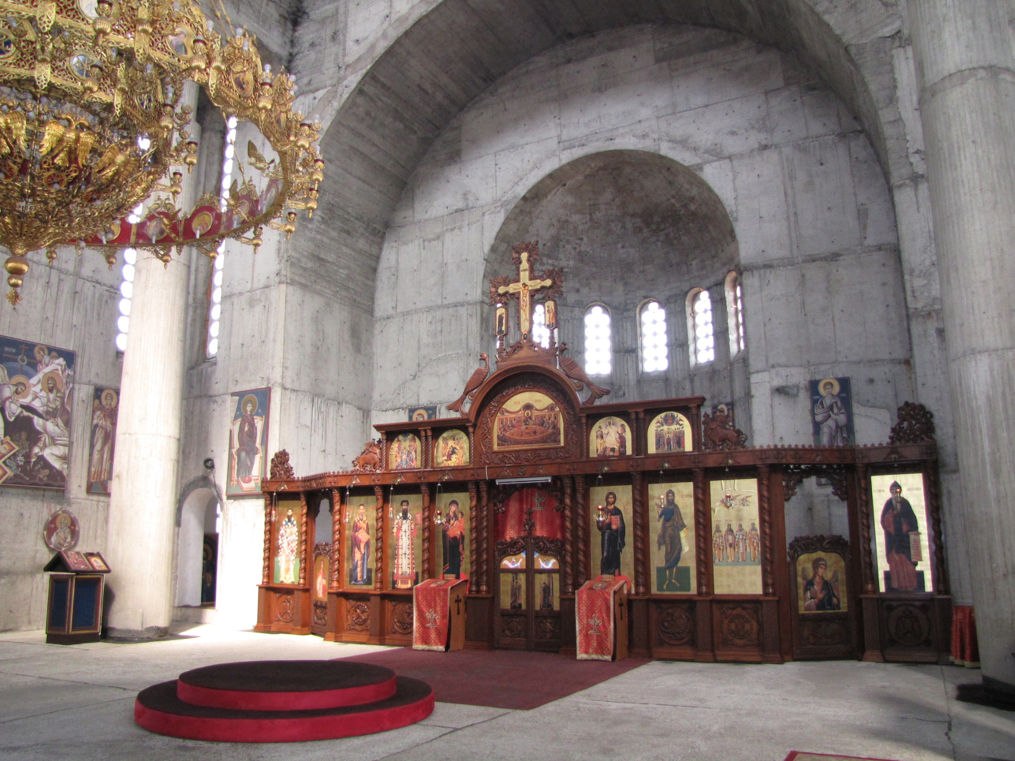 Wnętrze soboru w Kraljevie 2012