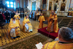 jarek11 
The Divine Liturgy in St. James in St. Nicholas Cathedral in Białystok 
2020-11-06 20:09:33