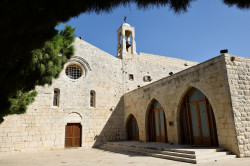 Sheep1389 
Monasterska cerkiew Balamand od frontu 
2020-11-15 21:59:55
