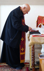 jarek 
Fr. Anatol Kiryk at Proskomidia 
2020-11-16 13:30:22