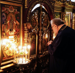 jarek 
Metropolitan Sawa in home chapel 
2020-11-27 15:14:50