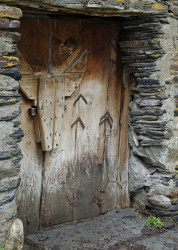 jarek11 
The door to one of ancient Georgian churches in Mestia 
2020-12-24 21:13:41