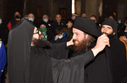 aleqsandre 
ბერად აღკვეცა. 
2021-01-30 22:19:13