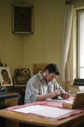 lukasz 
Ikonograf przy pracy 
21 
2021-02-13 22:02:08