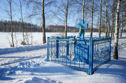 jarek11 
Side cross close to Maliniki 
2021-04-13 08:45:44