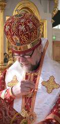 mannisepp 
Bishop in the Altar 
2021-05-08 15:23:27
