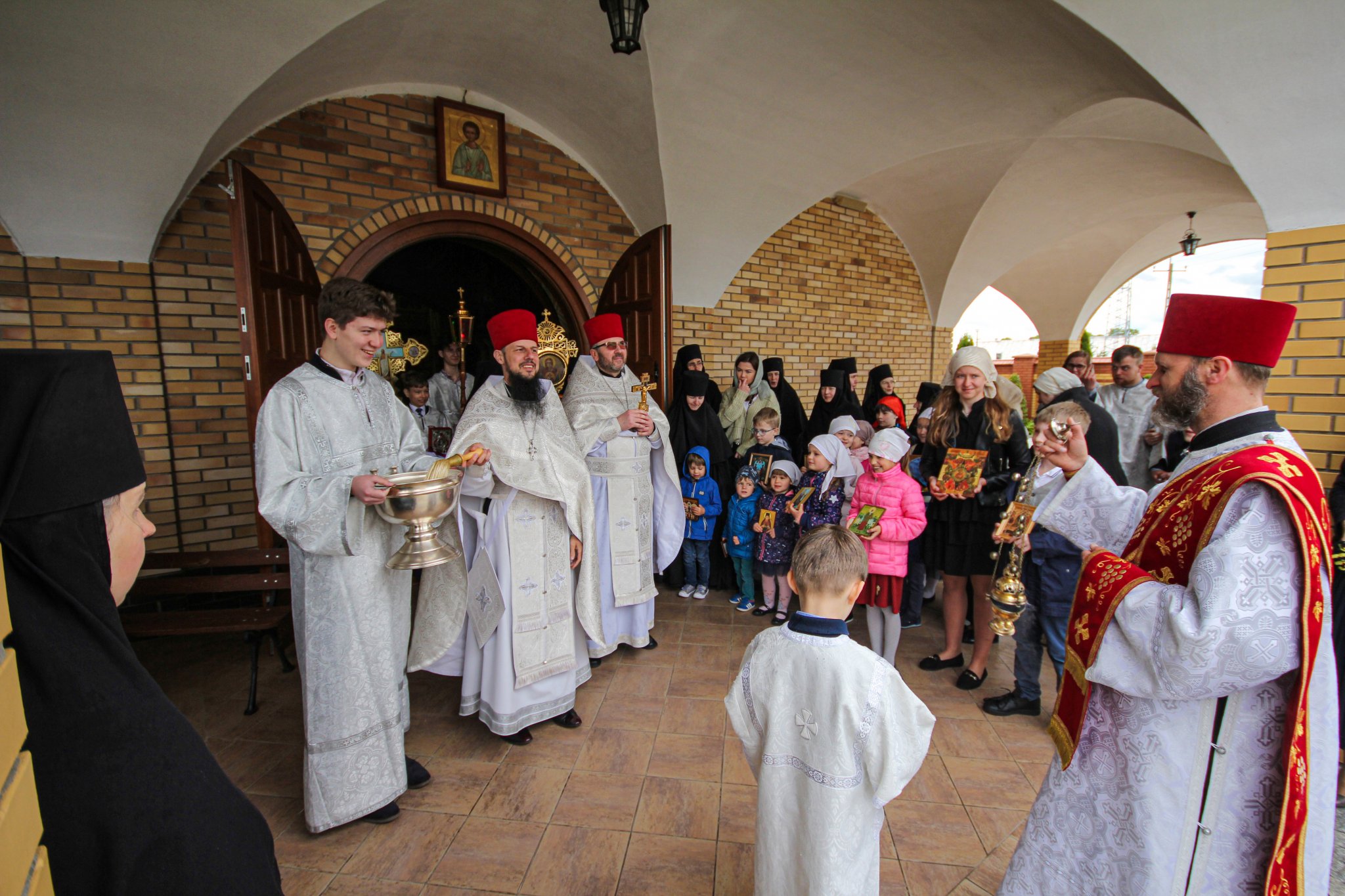 Paschal period processions in Zwierki Convent