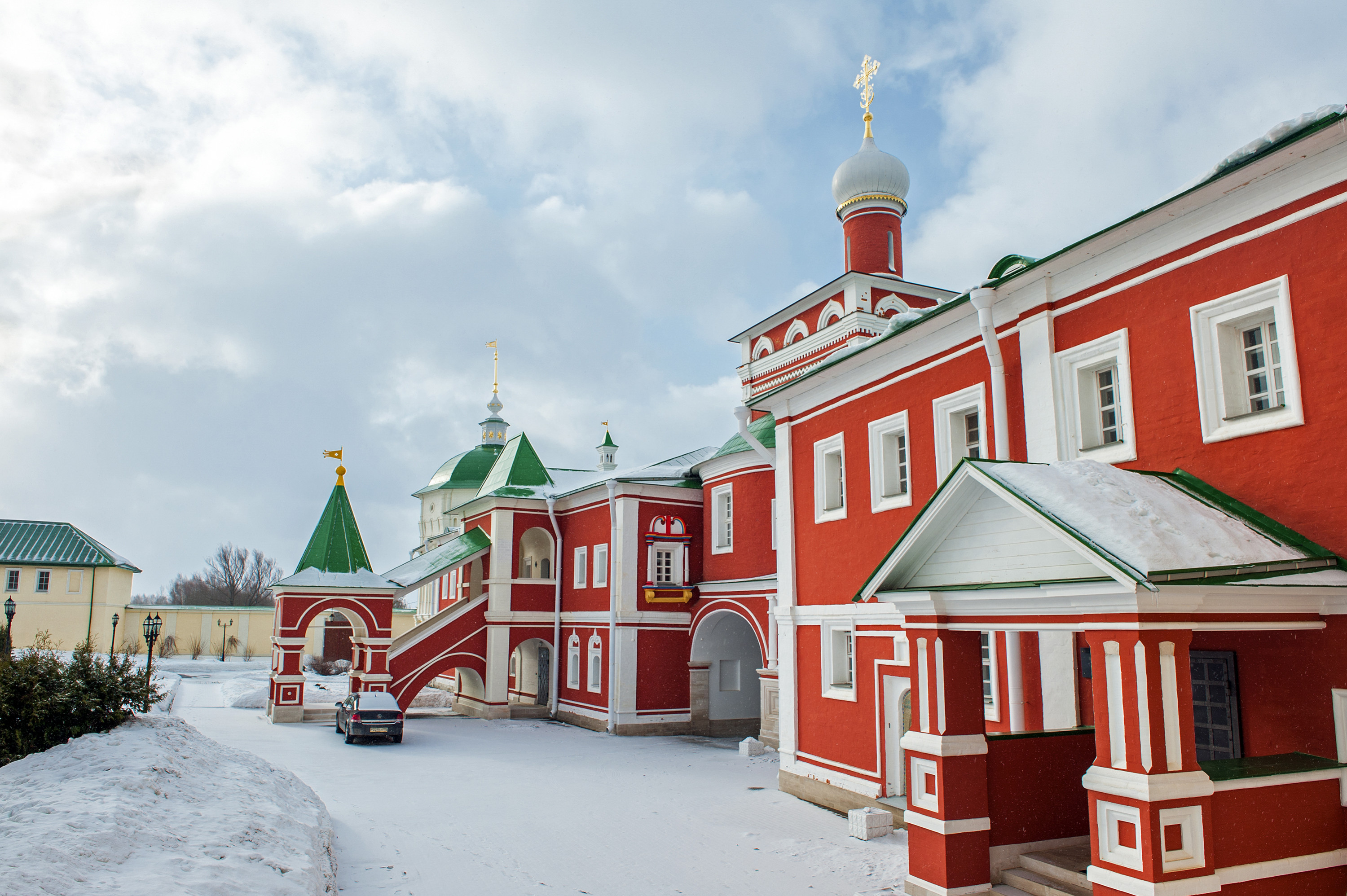 Николо-Пешношский монастырь