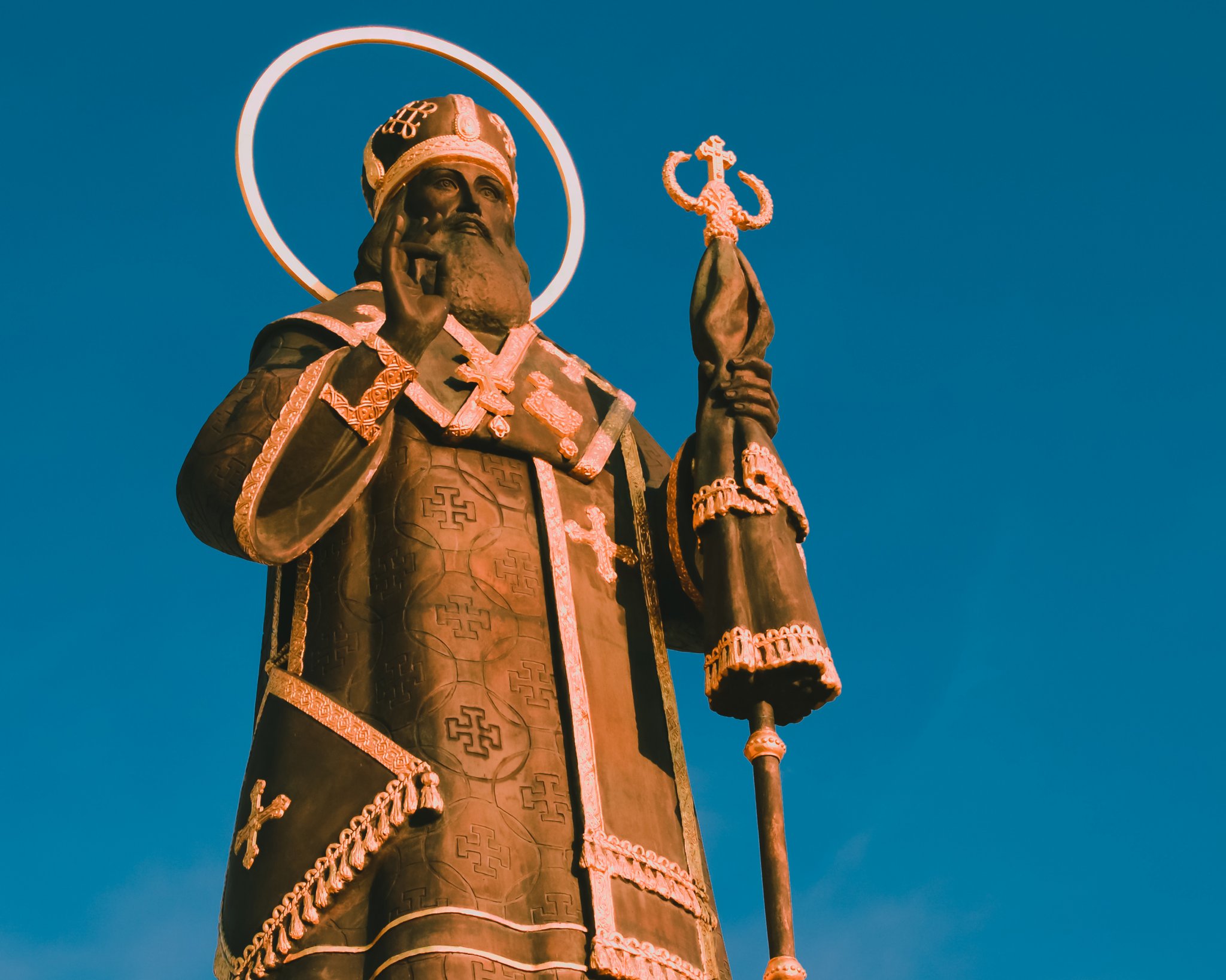 Памятник Тихону Задонскому
