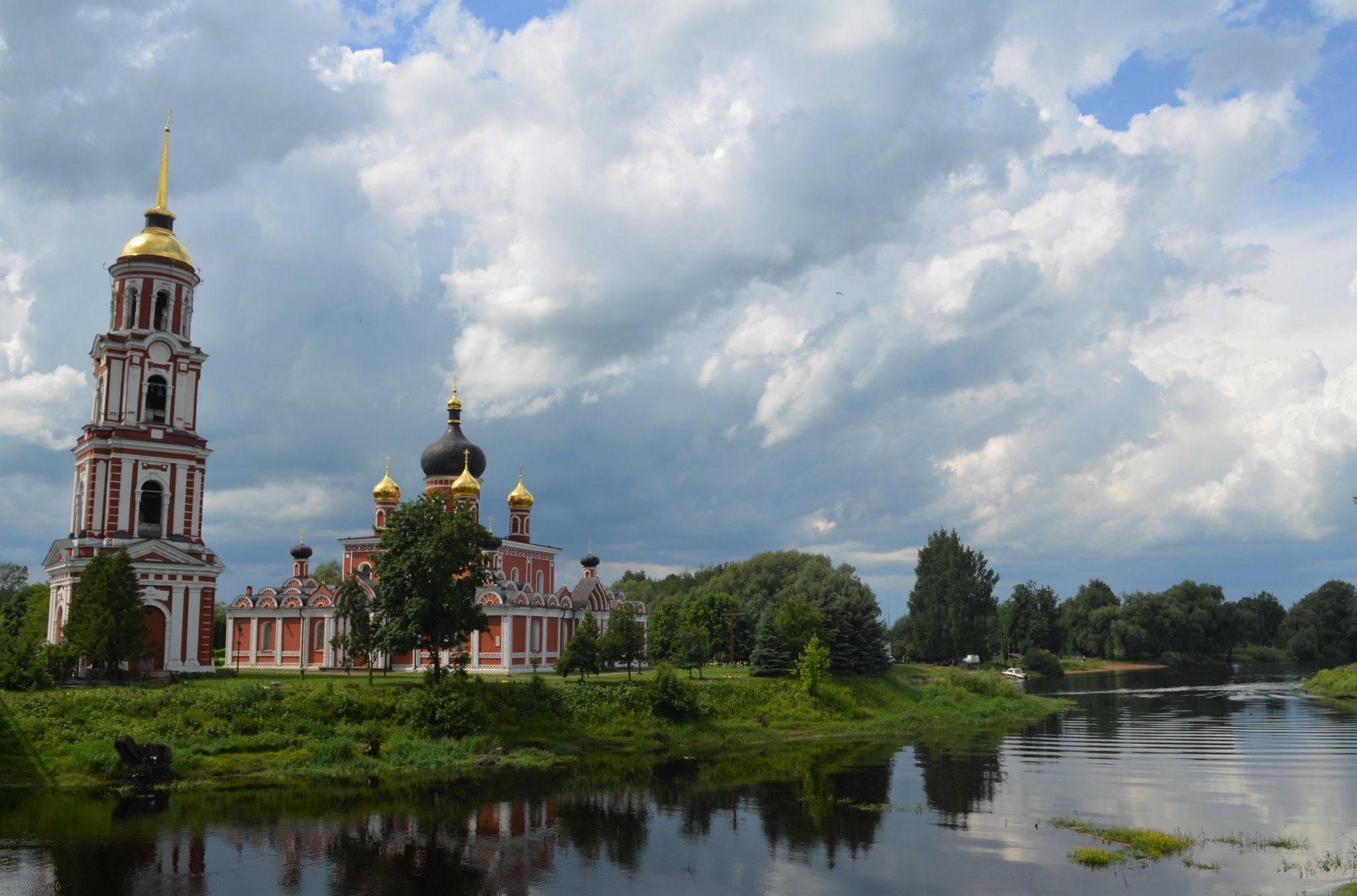 Воскресенский собор в городе Старая Русса