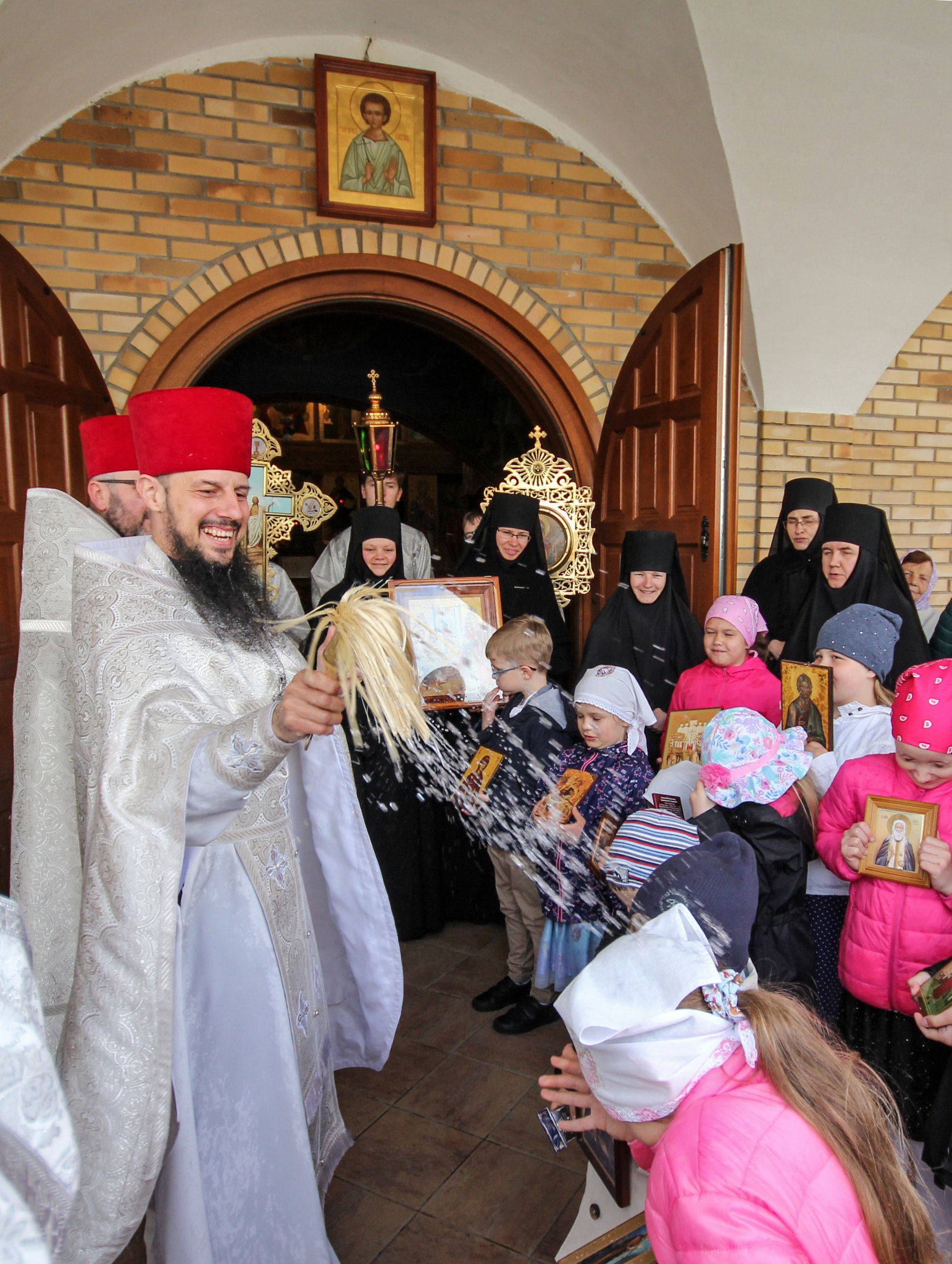 Paschal period processions in Zwierki Convent