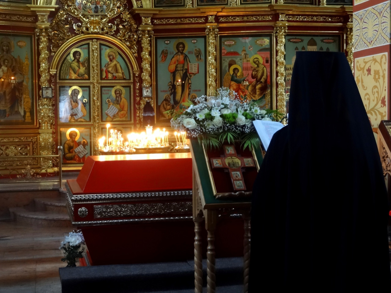 Вечернее богослужение Великой Пятницы.