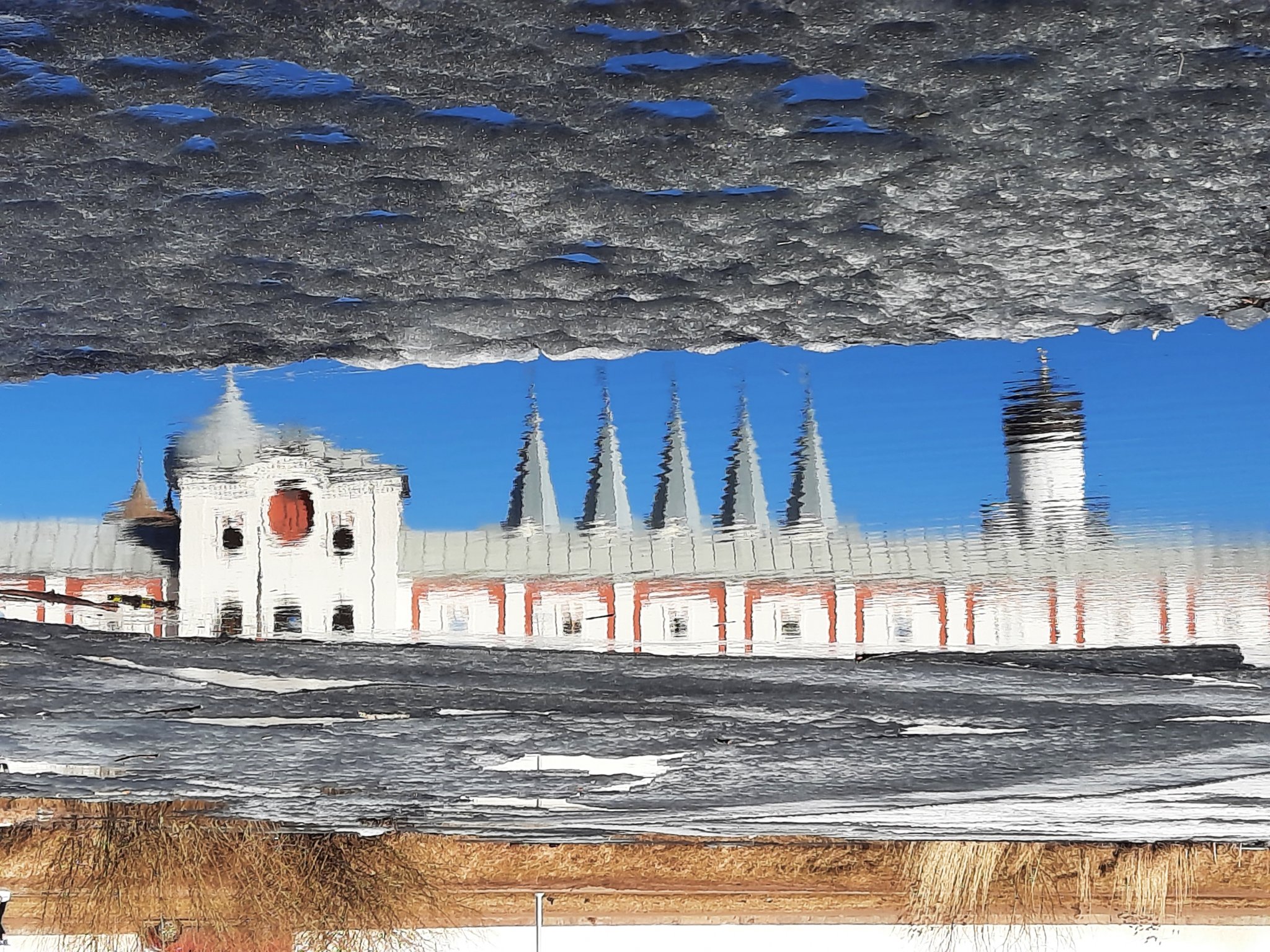 Tikhvinsky Uspensky Monastery. Reflection.