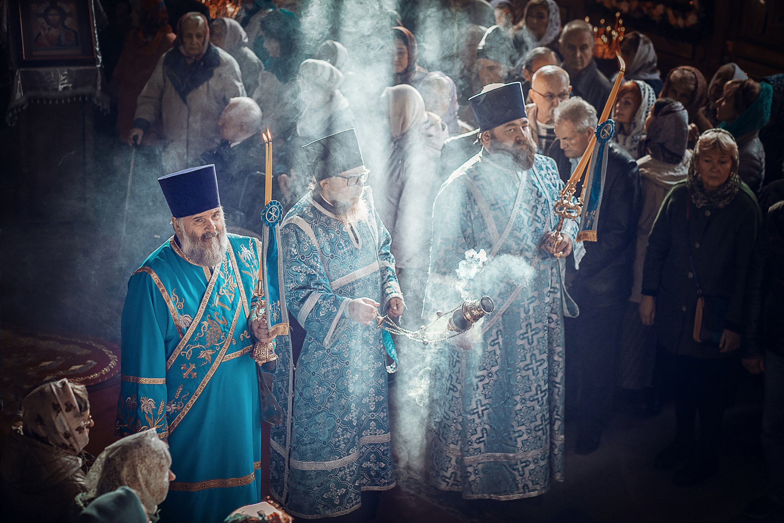 священнослужители 