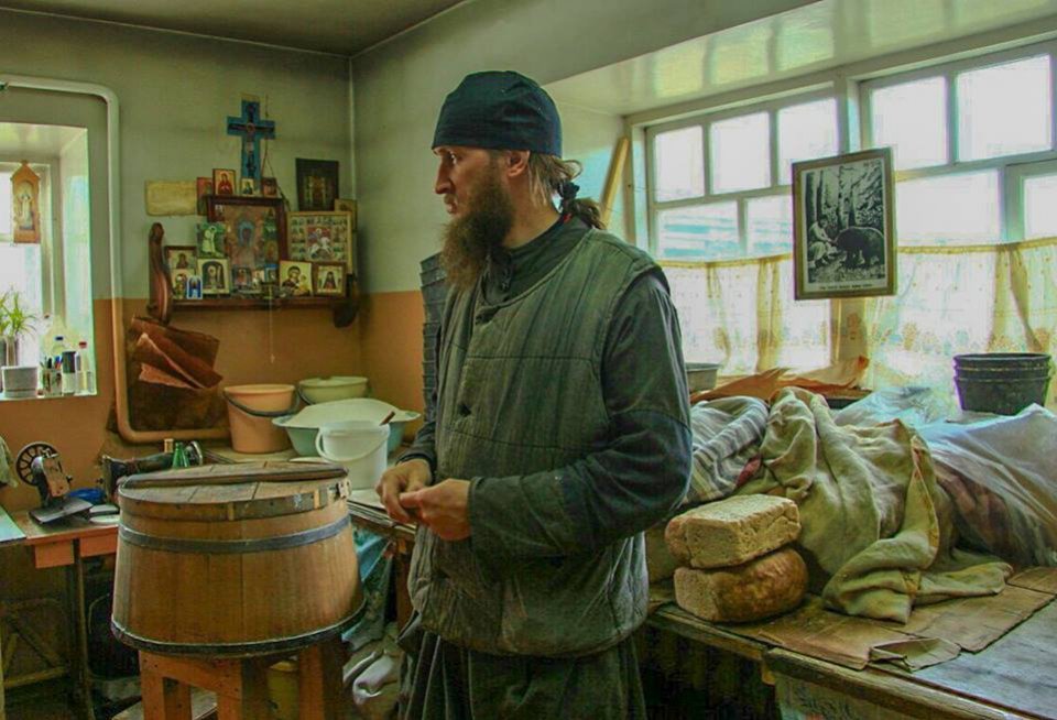 Брат Авель- хлебопек, звонарь, пономарь, фотолетописец. Крыпецкий монастырь. Псков