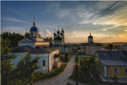 Viksimono 
Монастырь Оптина пустынь 
2021-06-12 21:38:41