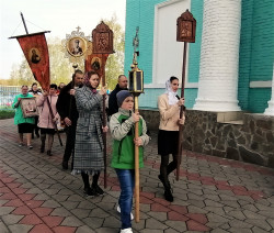 89103601247 
Крестный ход 
2021-06-23 16:15:22