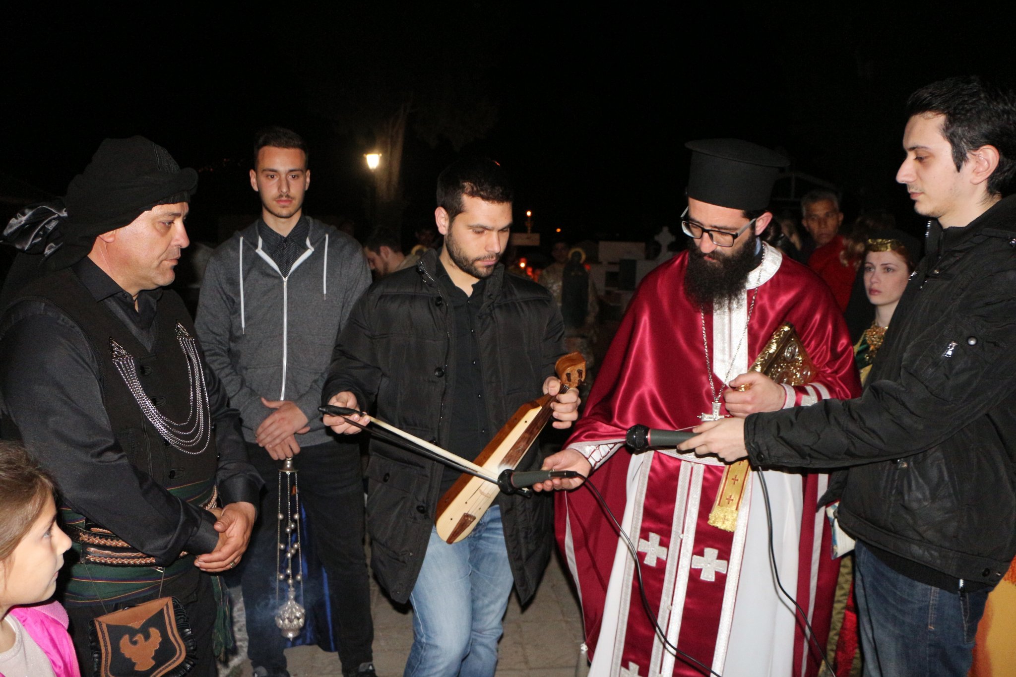 Με λίρα στον επιτάφιο