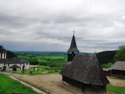 Mau 
Nicula Monestery, Cluj County, Romania 
2021-07-01 20:56:01
