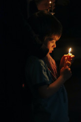 AmazonMEC 
child with candle 
21 
2021-07-01 23:30:50