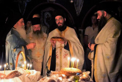eliasastro 
Blessing of bread.  
2021-07-02 21:21:06