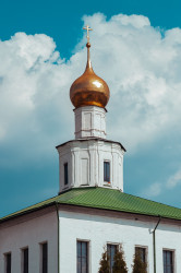 Kashin 
Богоявленский Старо-Голутвин мужской монастырь/The Epiphany Staro-Golutvin Monastery 
2021-07-04 11:21:33