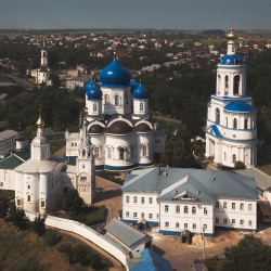 Parusidi 
Собор в честь Рождества Пресвятой Богородицы (1751—1758) 
2021-07-05 03:07:34
