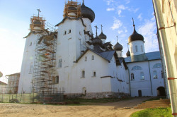 lotos27 
Соловецкий кремль 
2021-08-04 05:00:09