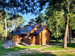 jarek1 
The Icon of the Mother of God “Joy of All Who Sorrow” church of Grabarka Convent 
2021-08-15 15:10:26